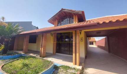 Casa com 3 suítes próximo ao Hospital Vita no Bairro Alto em Curitiba/PR