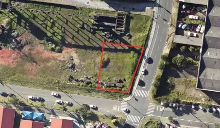 Terreno com 702,85 m2 no Centro de Pinhais/PR