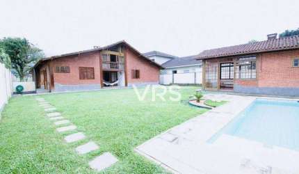 Casa com 4 dormitórios à venda, 232 m² por R$ 2.200.000,00 - Carlos Guinle - Teresópolis/RJ