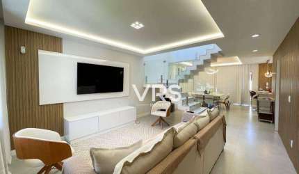 Casa com 4 dormitórios à venda, 204 m² por R$ 1.490.000,00 - Carlos Guinle - Teresópolis/RJ