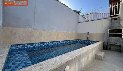 Casa em Mongaguá com piscina a 50 metros da praia 2 quartos 86 m² por R$ 420.000 - Balneário Itaoca
