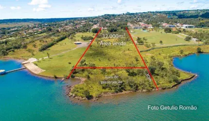 PONTA DE PICOLÉ COM ACESSO AO LAGO