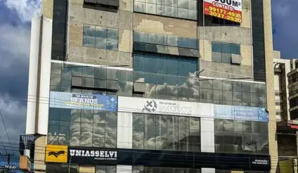 AV COMERCIAL