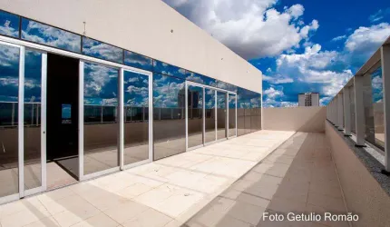 C 2 Cobertura comercial financiada.