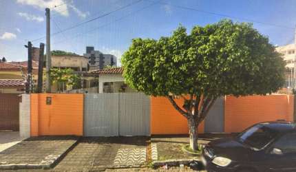 Casa à Venda – 2 Quartos | 2 Suítes | Excelente Localização