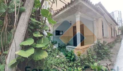 Alugue já esta casa espaçosa em Icaraí, Niterói-RJ: 2 quartos, 1 sala, 2 banheiros, 146,90 m² de área.