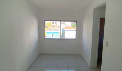 Apartamento em prédio de 2 andares bem conservado com condominio baixo.