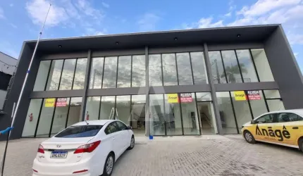 Loja para alugar, 104.25 m2 por R$4490.00  - Costa E Silva - Joinville/SC