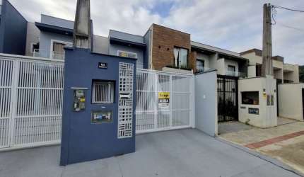 Casa residencial com 3 quartos  para alugar, 120.00 m2 por R$2800.00  - Sao Marcos - Joinville/SC