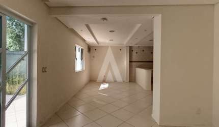 Casa residencial com 3 quartos  para alugar, 173.83 m2 por R$3490.00  - Santo Antonio - Joinville/SC