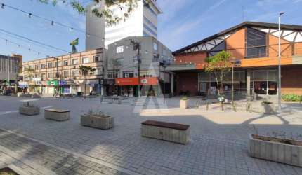 Sala para alugar, 67.13 m2 por R$980.00  - Centro - Joinville/SC
