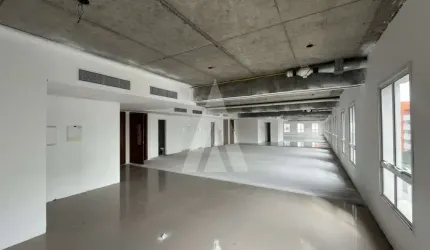 Sala para alugar, 318.62 m2 por R$16568.24  - Bom Retiro - Joinville/SC
