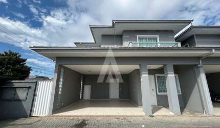 Casa residencial com 3 quartos  para alugar, 163.54 m2 por R$5500.00  - Gloria - Joinville/SC