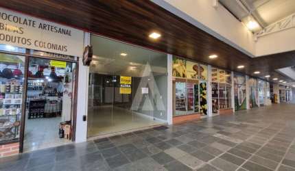 Loja para alugar, 31.50 m2 por R$2000.00  - Gloria - Joinville/SC