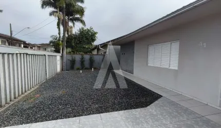 Casa residencial para alugar, 105.00 m2 por R$2450.00  - Aventureiro - Joinville/SC