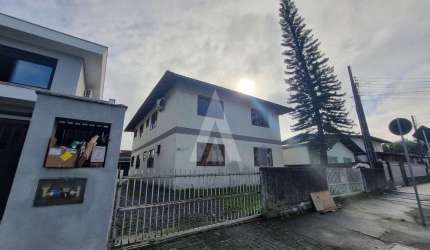 Apartamento com 2 quartos  para alugar, 51.00 m2 por R$1100.00  - Costa E Silva - Joinville/SC