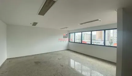 Sala comercial à venda com 45m², 2 banheiros, 1 vaga na av. Jabaquara