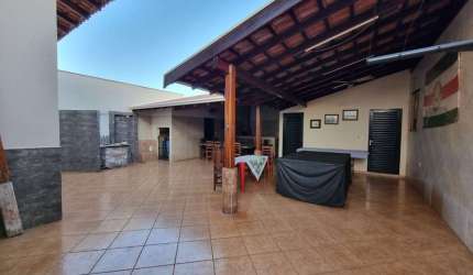 Casa com 4 dormitórios à venda, 225 m² por R$ 480.000,00 - Aeroporto - Barretos/SP