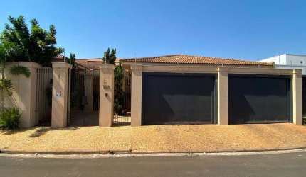 Casa com 3 dormitórios à venda, 421 m² por R$ 2.500.000,00 - Jardim Allah - Barretos/SP