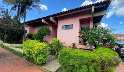 Casa com 5 dormitórios à venda, 265 m² por R$ 820.000,00 - Centro - Barretos/SP