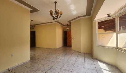 Casa à venda, 363m² - Jockey Club - Barretos/SP