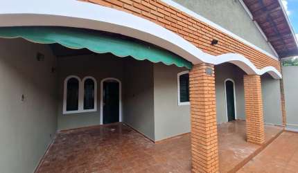 Casa com 3 dormitórios para alugar, 160 m² por R$ 1.650,00/mês - Aeroporto - Barretos/SP