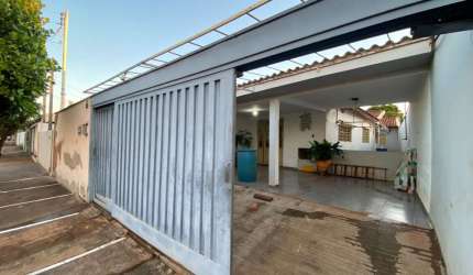 Casa com 2 dormitórios, 102 m² - venda por R$ 300.000,00 ou aluguel por R$ 1.600,00/mês - Nogueira - Barretos/SP