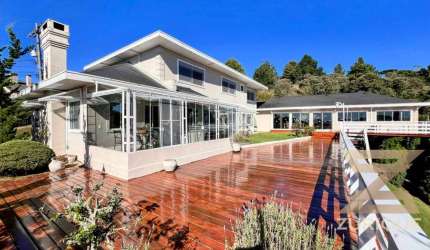 Linda Casa no Iporanga, 520 m² por R$ 4.400.000 - Campos do Jordão/SP