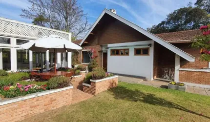 Casa com 5 dormitórios à venda, 750 m² por R$ 2.800.000,00 - Jd Belvedere - Campos do Jordão/SP