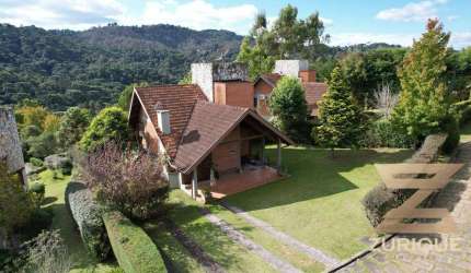 Casa com 3 dormitórios à venda, 163 m² por R$ 1.400.000 - Imbiri - Campos do Jordão/SP