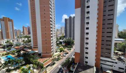Apartamento padrão em Fortaleza-CE: