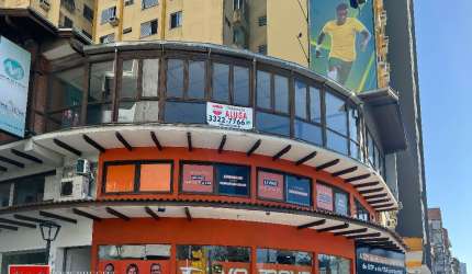 Sala comercial em transversal da Rua XV De Novembro