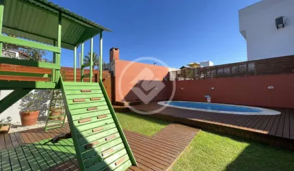 Casa com piscina em rua familiar próximo ao Direto do campo do Córrego Grande. codigo: 63903