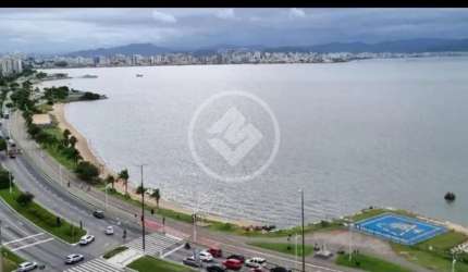 COBERTURA DUPLEX Á VENDA NO CENTRO DE FLORIANÓPOLIS codigo: 76086