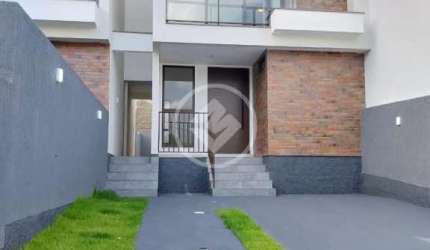 Venham conhecer este incrível sobrado geminado em São José, no bairro Serraria! codigo: 102352