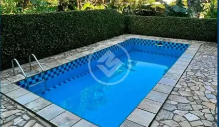 Linda casa, localizada no Bairro, Pantanal, próximo a UFSC codigo: 116540