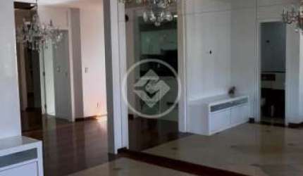 Exclusivo um Apartamento por andar 3 quartos sendo 1 suíte, dependência de empregada e 2 vagas de garagem codigo: 126726