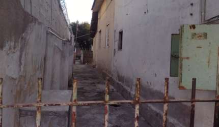 CASA COM SALAO COMERCIAL NO CENTRO DE SUZANO