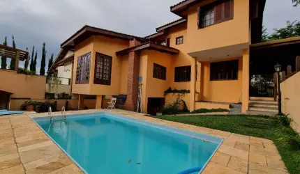 Casa com 3 dormitórios  3 suítes 6 vagas  - 450m2