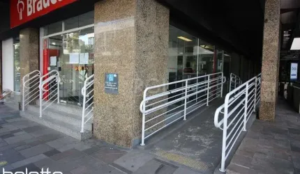 Loja comercial para  alugar no Bairro Floresta, Porto Alegre.