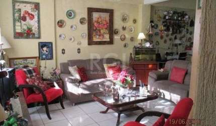 Casa com 5 dormitórios à Venda, 182 m² de R$450.000,00 por R$ 320.000,00 - Vila