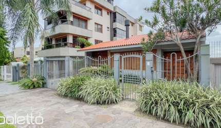 CASA CHACARA DAS PEDRAS 207 METROS , COMPLETAMENTE REFORMADA