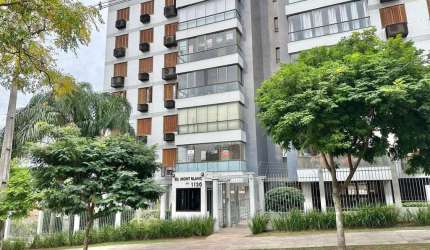 Excelente apartamento para alugar no Edifício Mont Blanc, bairro Tristeza.