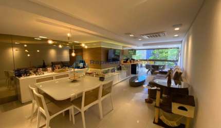 EXCELENTE OPORTUNIDADE DE COMPRA DE APARTAMENTO DE 136M&#178; TOTALMENTE REFORMADO NO BAIRRO DO ESPINHEIRO
