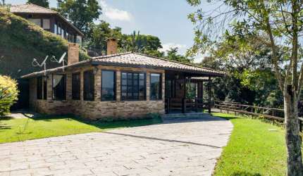 Casa com 3 quartos em Itaipava, Petrópolis.