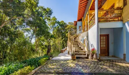Casa com 4 quartos em condomínio em Quebra Frascos, Teresópolis.