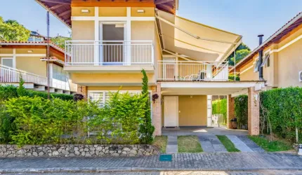 Casa com 4 quartos em condomínio em Nogueira, Petrópolis.