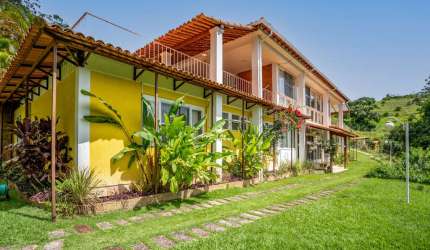 Casa com 6 quartos em condomínio no Cuiabá, Petrópolis.
