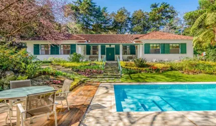 Casa com 4 quartos em condomínio em Araras, Petrópolis.