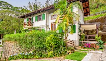 Casa com 3 quartos em condomínio, Itaipava
